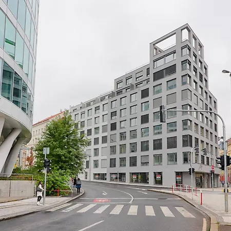 Apartment Smart With Ultra Fast 1gbps Wifi And Air Conditioning *