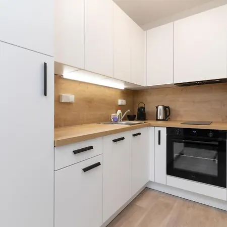 Apartment Smart With Ultra Fast 1gbps Wifi And Air Conditioning *
