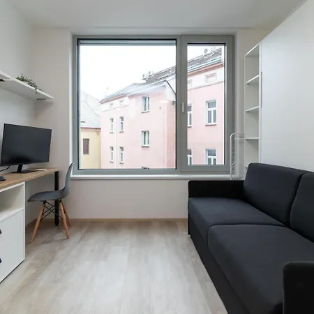 Smart With Ultra Fast 1gbps Wifi And Air Conditioning * Prag